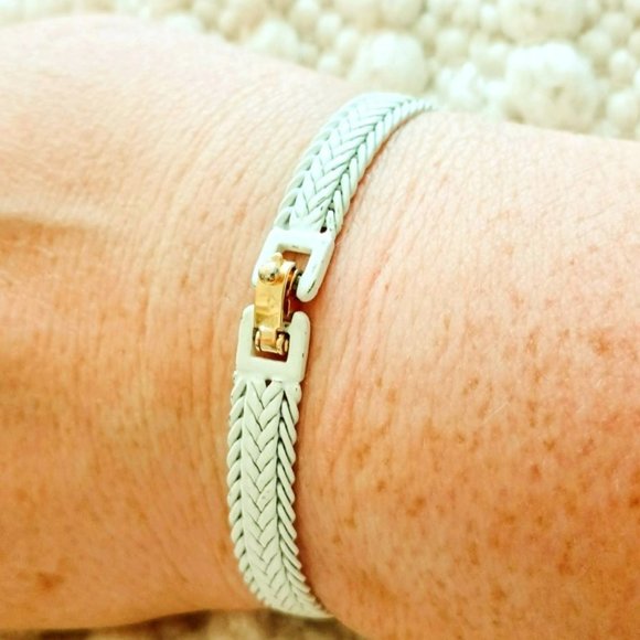 Monet Vintage Braided Enamel Bracelet 7" White & Gold Chevron Design - Picture 1 of 7